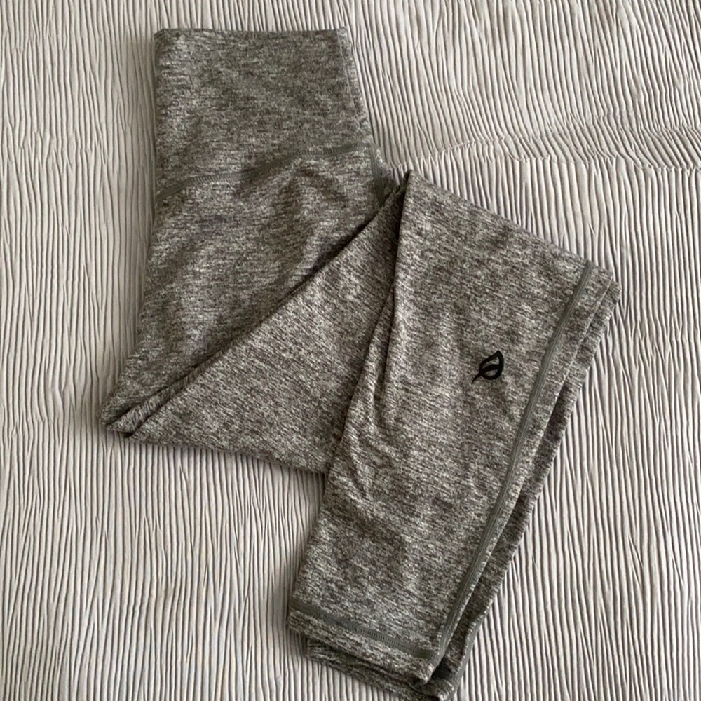 P’tula Leggings; The Bare leggings